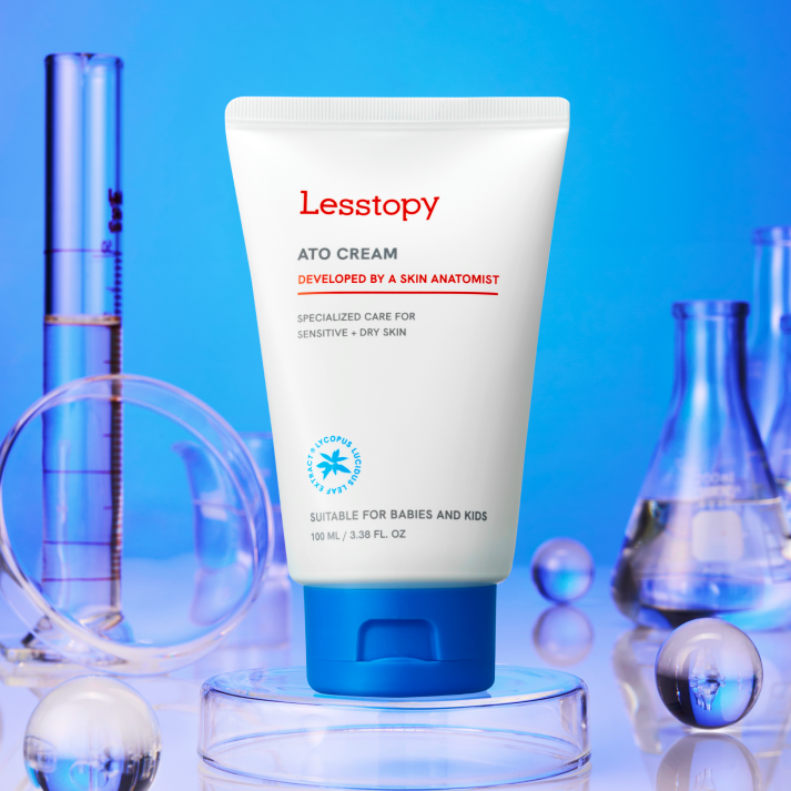 Lesstopy main visual